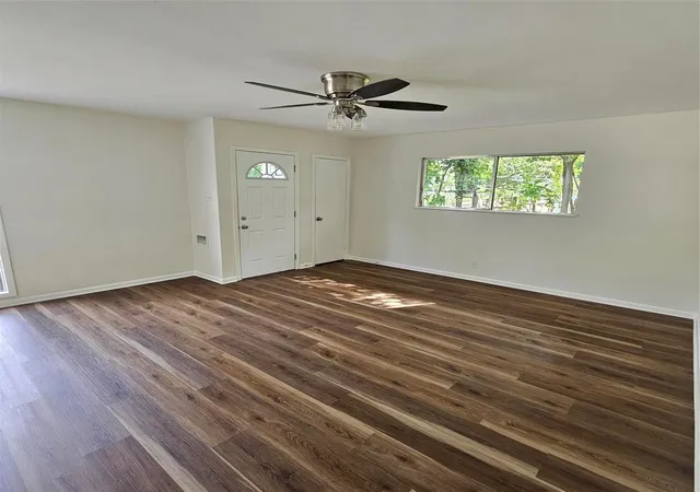 Photo 2 of Single family home for sale at 520 Faulkner Ln, Waco, TX 76704 | MLS# 21365637 | Listing updated on 2026-09-07