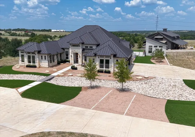 Photo 3 of Mansion for sale at 11103 E Rocky Crk Rd, Crowley, TX 76036 | MLS# 21342991 | Listing updated on 2026-10-08
