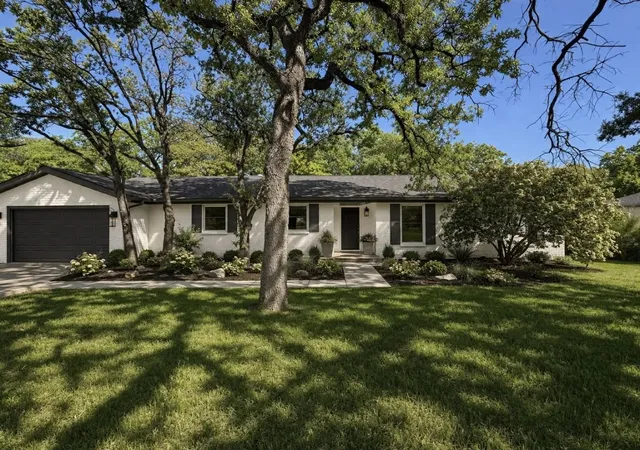 Photo 1 of Single family home for sale at 209 Mistletoe Ln, Keene, TX 76059 | MLS# 21363414 | Listing updated on 2026-08-28