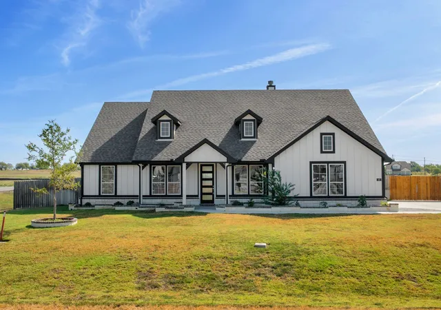 Photo 1 of Single family home for sale at 107 Red Cliff Ct, Rhome, TX 76078 | MLS# 21357412 | Listing updated on 2026-09-05
