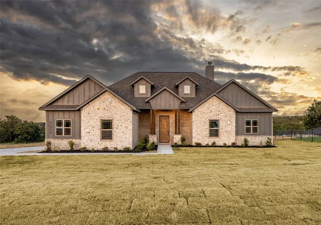 Photo 1 of Single family home for sale at 7004 Ranch View Pl, Springtown, TX 76082 | MLS# 21365738 | Listing updated on 2026-08-30