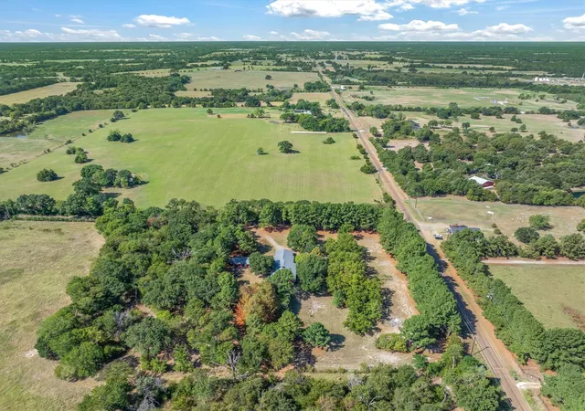 Photo 2 of Single family home for sale at 540 Vz County Road 3207, Wills Point, TX 75169 | MLS# 21364560 | Listing updated on 2026-10-01