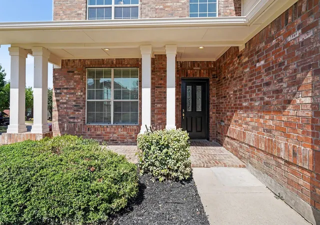 Photo 2 of Single family home for sale at 9721 Mcfarring Dr, Fort Worth, TX 76244 | MLS# 21358707 | Listing updated on 2026-10-05