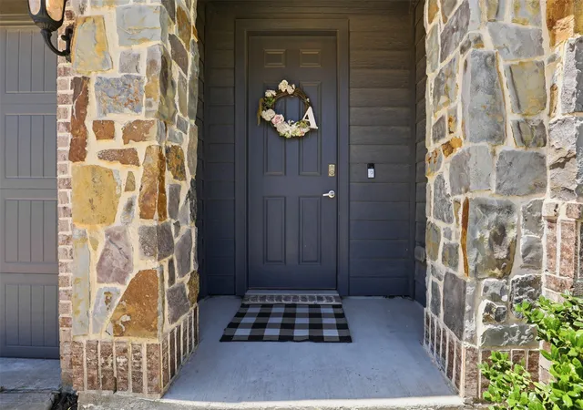 Photo 3 of Single family home for sale at 1032 Fairfax Dr, Godley, TX 76044 | MLS# 21360615 | Listing updated on 2026-08-31