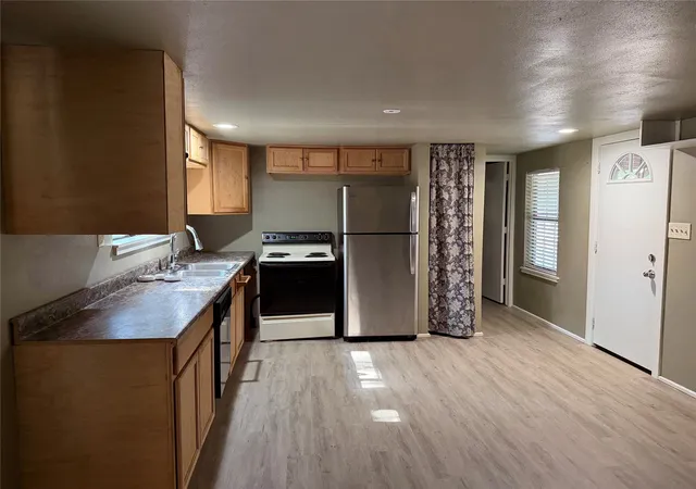 Photo 3 of Manufactured home for sale at 1281 Hickory Hills Dr, Murchison, TX 75778 | MLS# 21365832 | Listing updated on 2026-10-07