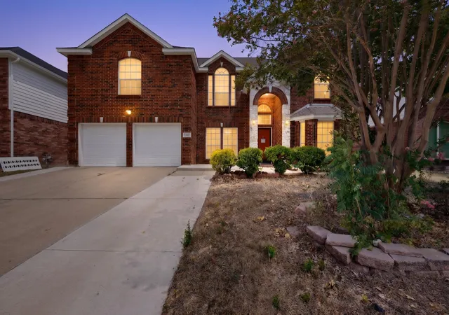 Photo 1 of Sale Pending at 4316 Sleepy Glen Dr, Grand Prairie, TX 75052 | MLS# 21365792 | Listing updated on 2026-10-07