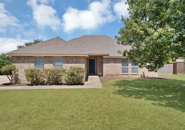 Photo 1 of Single family home for sale at 2209 Quail Ridge Dr, Weatherford, TX 76087 | MLS# 21362099 | Listing updated on 2026-09-26