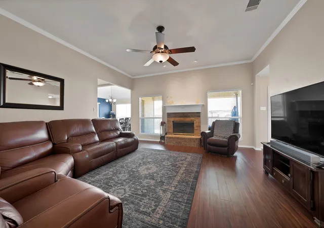 Photo 2 of Single family home for sale at 2209 Quail Ridge Dr, Weatherford, TX 76087 | MLS# 21362099 | Listing updated on 2026-09-26