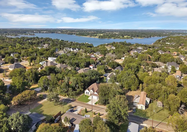 Photo 3 of Single family home for sale at 4713 Llano St, Granbury, TX 76048 | MLS# 21365853 | Listing updated on 2026-08-21