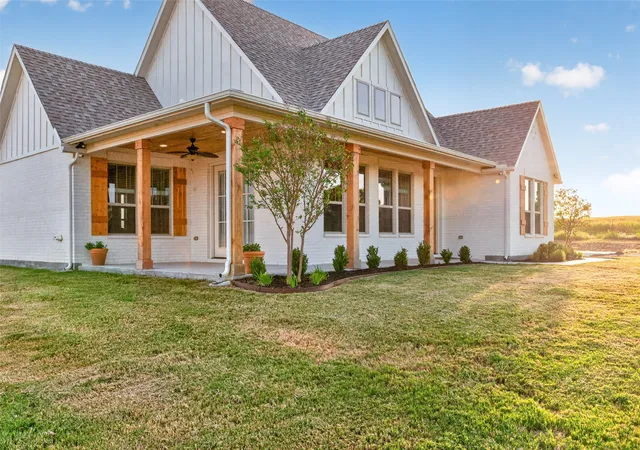 Photo 3 of Single family home for sale at 10828 Gregory Rd, Sanger, TX 76266 | MLS# 21365863 | Listing updated on 2026-10-29