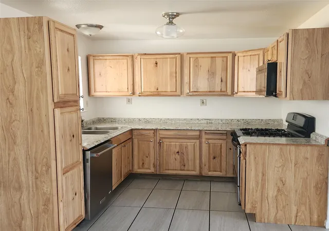 Photo 3 of Sale Pending at 6028 Billingsley St, Sachse, TX 75048 | MLS# 21365870 | Listing updated on 2026-09-26