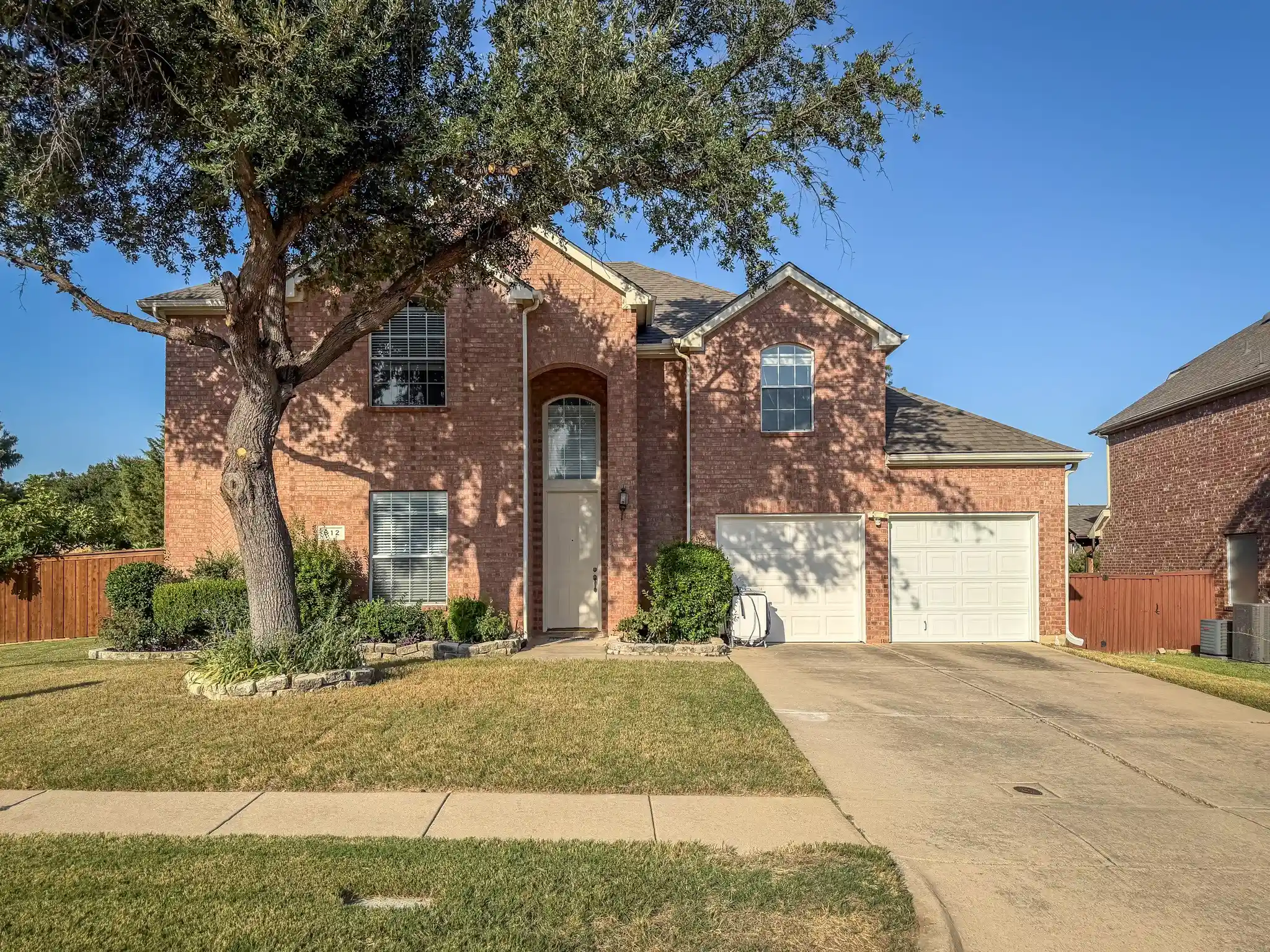 Photo 1 of Sale Pending at 812 Kilbridge Ln, Coppell, TX 75019 | MLS# 21363475 | Listing updated on 2026-10-13
