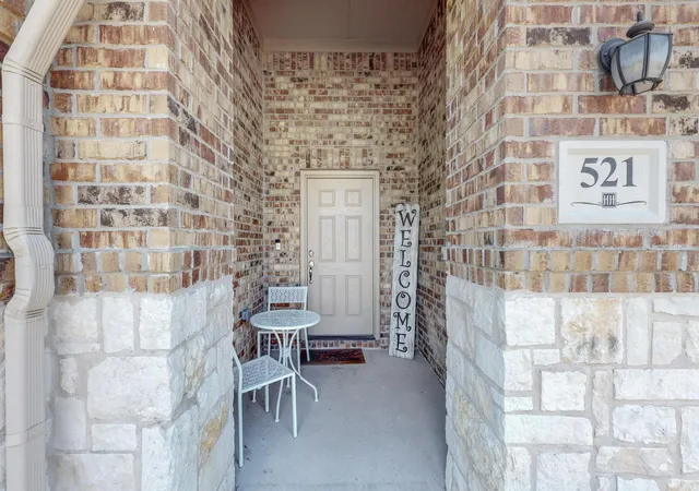 Photo 3 of Single family home for sale at 521 Hunt Farms Rd, Royse City, TX 75189 | MLS# 21364712 | Listing updated on 2026-08-21