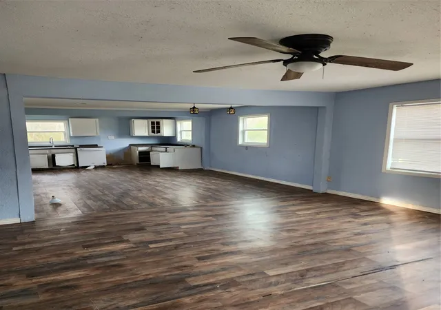 Photo 2 of Single family home for sale at 121 Dardenwood Wy, Payne Springs, TX 75156 | MLS# 21365885 | Listing updated on 2026-08-21
