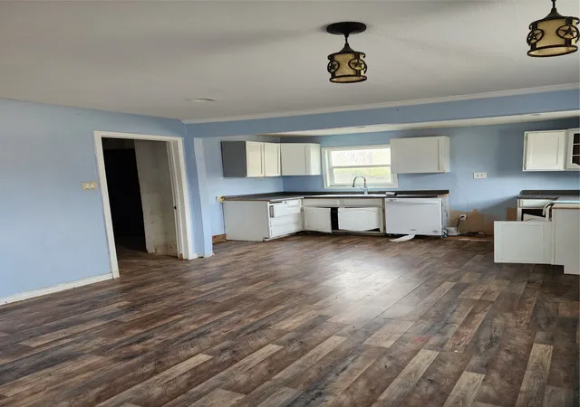 Photo 3 of Single family home for sale at 121 Dardenwood Wy, Payne Springs, TX 75156 | MLS# 21365885 | Listing updated on 2026-08-21