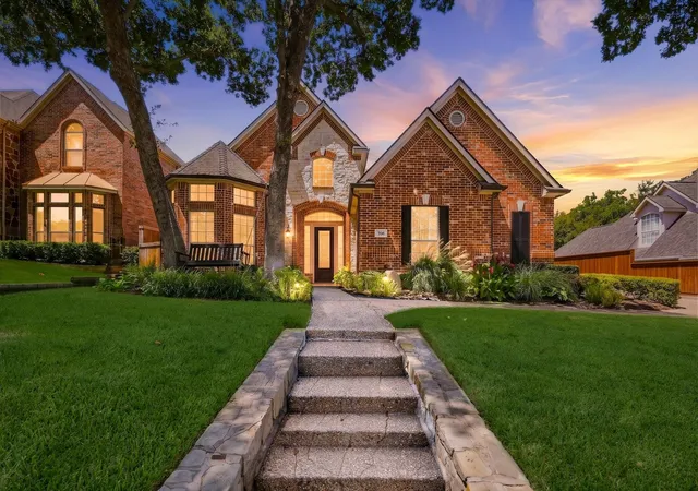 Photo 1 of Single family home for sale at 708 Lakeway Dr, Keller, TX 76248 | MLS# 21364717 | Listing updated on 2026-10-08