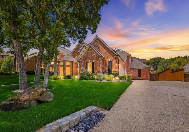 Photo 2 of Single family home for sale at 708 Lakeway Dr, Keller, TX 76248 | MLS# 21364717 | Listing updated on 2026-10-08