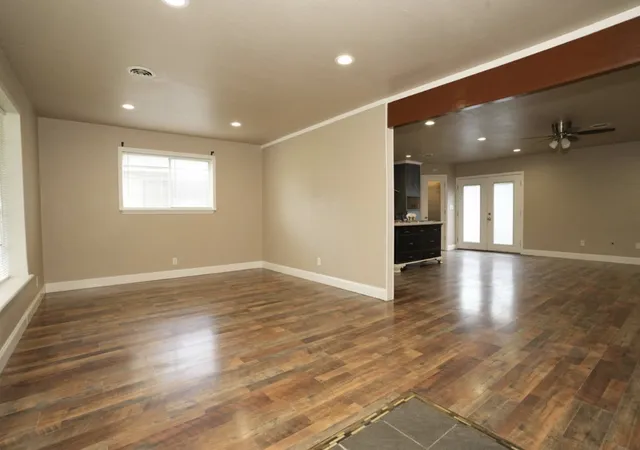 Photo 3 of Single family home for sale at 6133 Horton Ave, Shreveport, LA 71105 | MLS# 21365643 | Listing updated on 2026-08-23