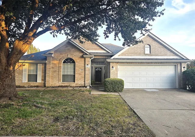 Photo 1 of Single family home for sale at 5200 White Hills Dr, Fort Worth, TX 76137 | MLS# 21365722 | Listing updated on 2026-08-21