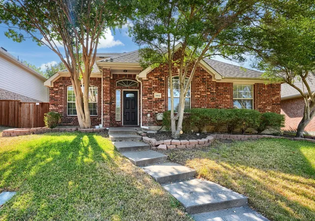 Photo 2 of Single family home for sale at 3912 Releigh Ct, Mc Kinney, TX 75070 | MLS# 21365897 | Listing updated on 2026-08-29