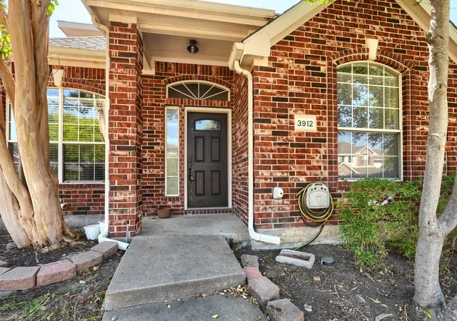 Photo 3 of Single family home for sale at 3912 Releigh Ct, Mc Kinney, TX 75070 | MLS# 21365897 | Listing updated on 2026-08-29