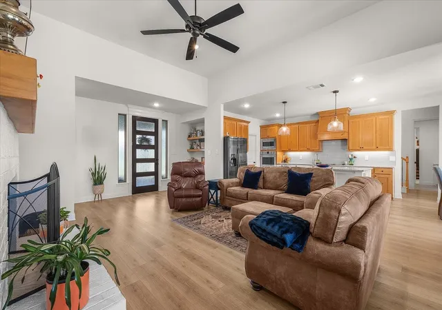 Photo 2 of Single family home for sale at 250 Odell Rd, Springtown, TX 76082 | MLS# 21365762 | Listing updated on 2026-09-01