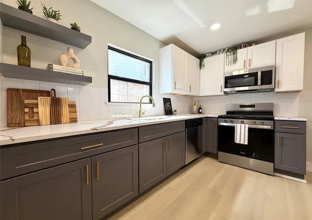 Photo 3 of Single family home for sale at 1201 Forester Dr, Dallas, TX 75216 | MLS# 21364977 | Listing updated on 2026-10-08