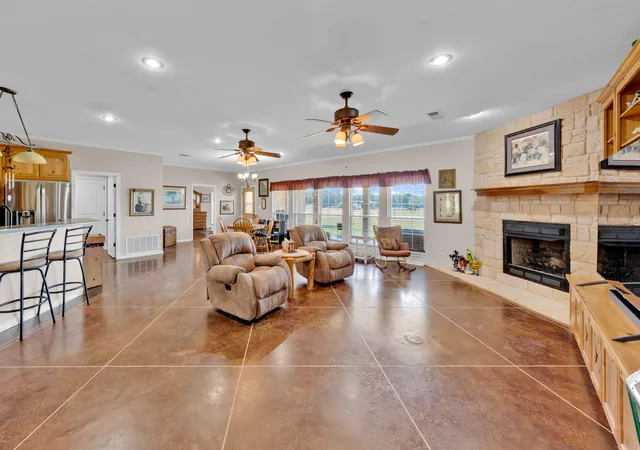 Photo 4 of Single family home for sale at 3503 State Hwy 276, Emory, TX 75440 | MLS# 21365829 | Listing updated on 2026-09-16