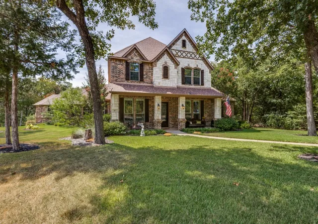 Photo 2 of Single family home for sale at 87 Castle Pines Cir, Gordonville, TX 76245 | MLS# 21365099 | Listing updated on 2026-09-20