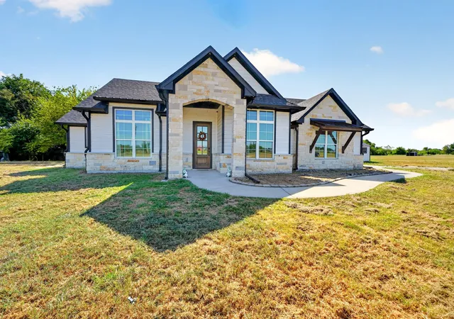 Photo 2 of Single family home for sale at 3580 Fm 751, Wills Point, TX 75169 | MLS# 21337025 | Listing updated on 2026-10-05