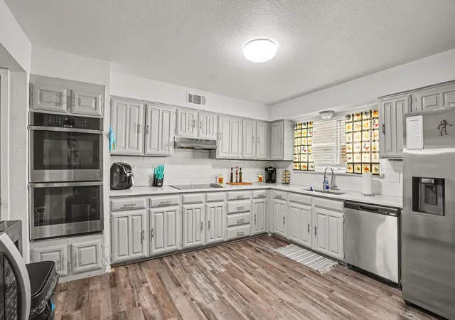Photo 3 of Single family home for sale at 3217 Knights Haven Ln, Garland, TX 75044 | MLS# 21364392 | Listing updated on 2026-08-27
