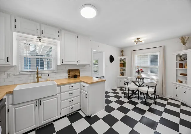 Photo 1 of Single family home for sale at 3290 Olive Pl, Fort Worth, TX 76116 | MLS# 21361560 | Listing updated on 2026-09-28