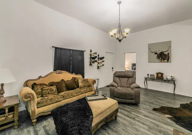 Photo 3 of Single family home for sale at 2514 Columbus Ave, Fort Worth, TX 76164 | MLS# 21365937 | Listing updated on 2026-09-25