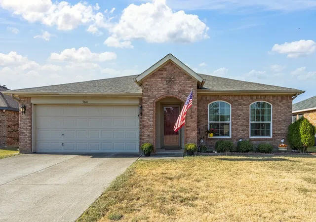 Photo 1 of Single family home for sale at 3446 Charing Cross Rd, Midlothian, TX 76065 | MLS# 21365501 | Listing updated on 2026-10-02