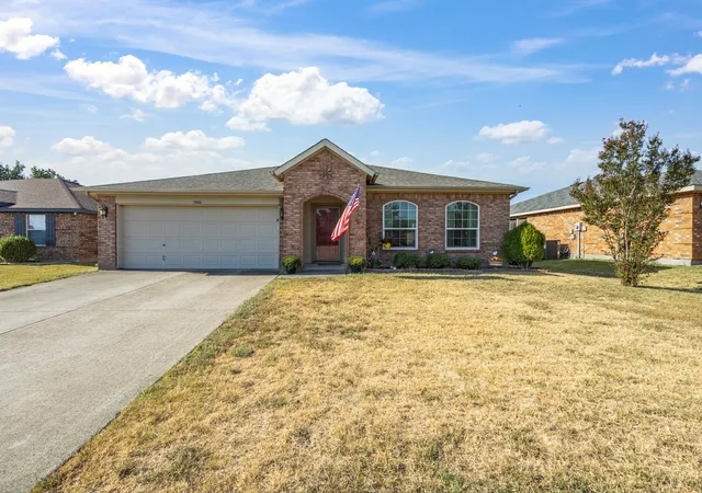 Photo 3 of Single family home for sale at 3446 Charing Cross Rd, Midlothian, TX 76065 | MLS# 21365501 | Listing updated on 2026-10-02