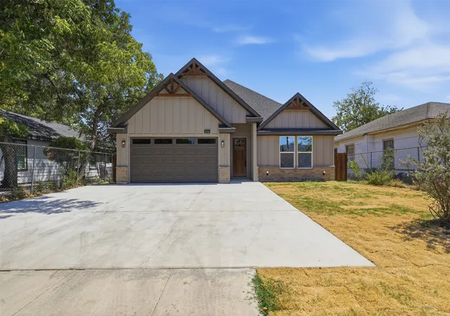 Photo 3 of Single family home for sale at 3114 N Harding St, Fort Worth, TX 76106 | MLS# 21365170 | Listing updated on 2026-10-07
