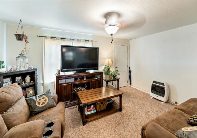 Photo 3 of Single family home for sale at 1306 W 10Th Street, Mt Pleasant, TX 75455 | MLS# 21365974 | Listing updated on 2026-10-06