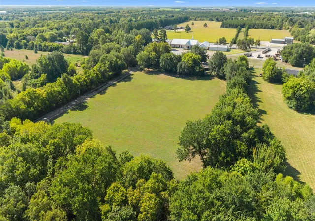 Photo 3 of Land for sale at 1500 Paris Blvd, Paris, TX 75460 | MLS# 21365572 | Listing updated on 2026-08-21