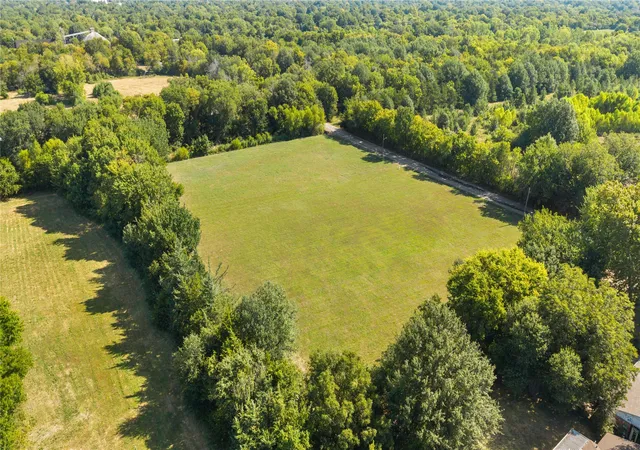 Photo 4 of Land for sale at 1500 Paris Blvd, Paris, TX 75460 | MLS# 21365572 | Listing updated on 2026-08-21