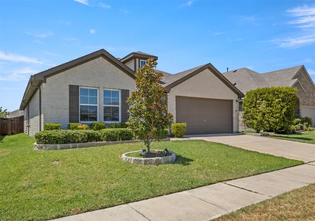 Photo 3 of Single family home for sale at 2305 Mount Olive Ln, Forney, TX 75126 | MLS# 21365994 | Listing updated on 2026-09-18