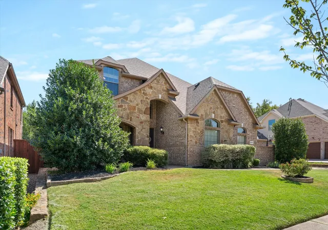 Photo 3 of Single family home for sale at 8012 Red River Run, North Richland Hills, TX 76180 | MLS# 21362598 | Listing updated on 2026-09-19