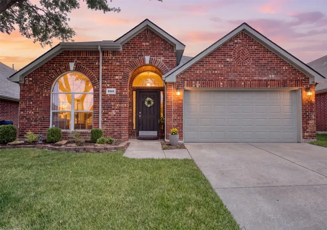 Photo 1 of Sale Pending at 6880 Longhorn Trl, Frisco, TX 75034 | MLS# 21356608 | Listing updated on 2026-09-25