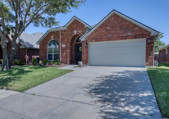 Photo 2 of Sale Pending at 6880 Longhorn Trl, Frisco, TX 75034 | MLS# 21356608 | Listing updated on 2026-09-25