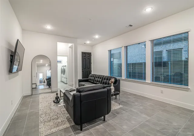 Photo 3 of Single family home for sale at 2133 Jade Forest Ln, Mesquite, TX 75181 | MLS# 21365821 | Listing updated on 2026-08-21