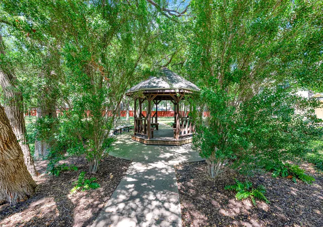 Photo 3 of Townhouse for sale at 2603 Durango Ridge Dr, Bedford, TX 76021 | MLS# 21366038 | Listing updated on 2026-08-21
