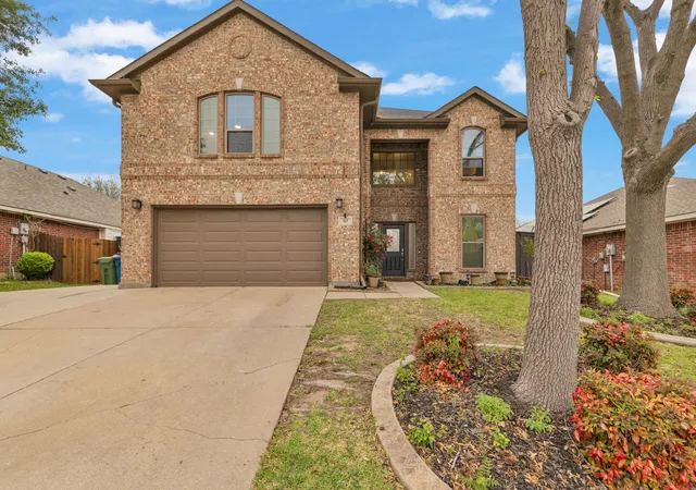 Photo 1 of Single family home for sale at 317 Benton Dr, Roanoke, TX 76262 | MLS# 21366004 | Listing updated on 2026-08-22