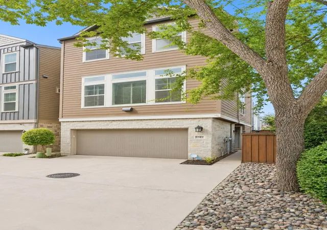 Photo 2 of Single family home for sale at 5981 Evening Star Pl, Dallas, TX 75235 | MLS# 21352710 | Listing updated on 2026-08-30