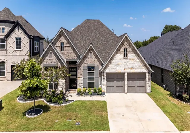 Photo 1 of Single family home for sale at 2825 Shane Dr, Midlothian, TX 76065 | MLS# 21362105 | Listing updated on 2026-09-30