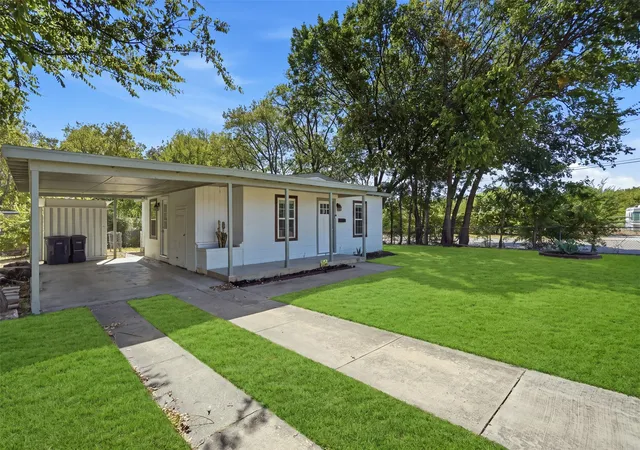 Photo 2 of Sale Pending at 5797 6th Ave, Fort Worth, TX 76134 | MLS# 21366052 | Listing updated on 2026-10-01