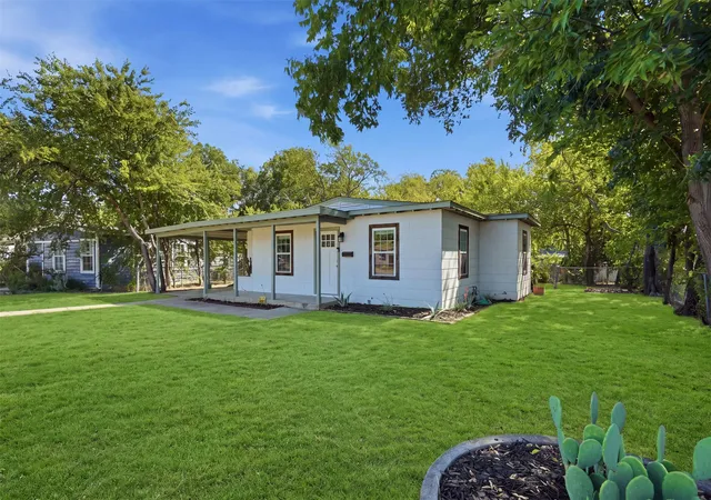 Photo 3 of Sale Pending at 5797 6th Ave, Fort Worth, TX 76134 | MLS# 21366052 | Listing updated on 2026-10-01